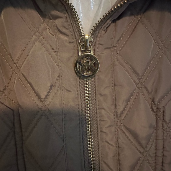 Like new Michael Kors quilted jacket - Picture 4 of 7